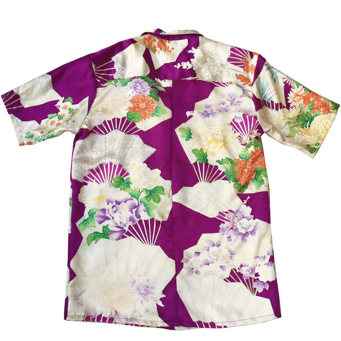 Kimono Resort Shirt-Purple holding Fan
